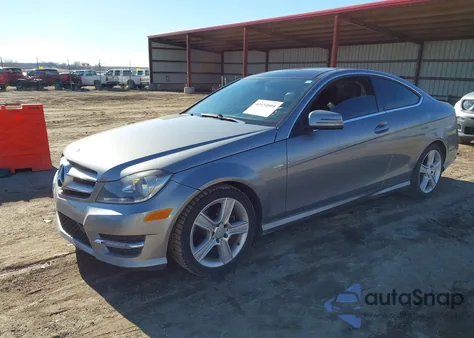 2013 Mercedes-Benz C 250 from USA, damaged, VIN WDDGJ4HB9DG063089